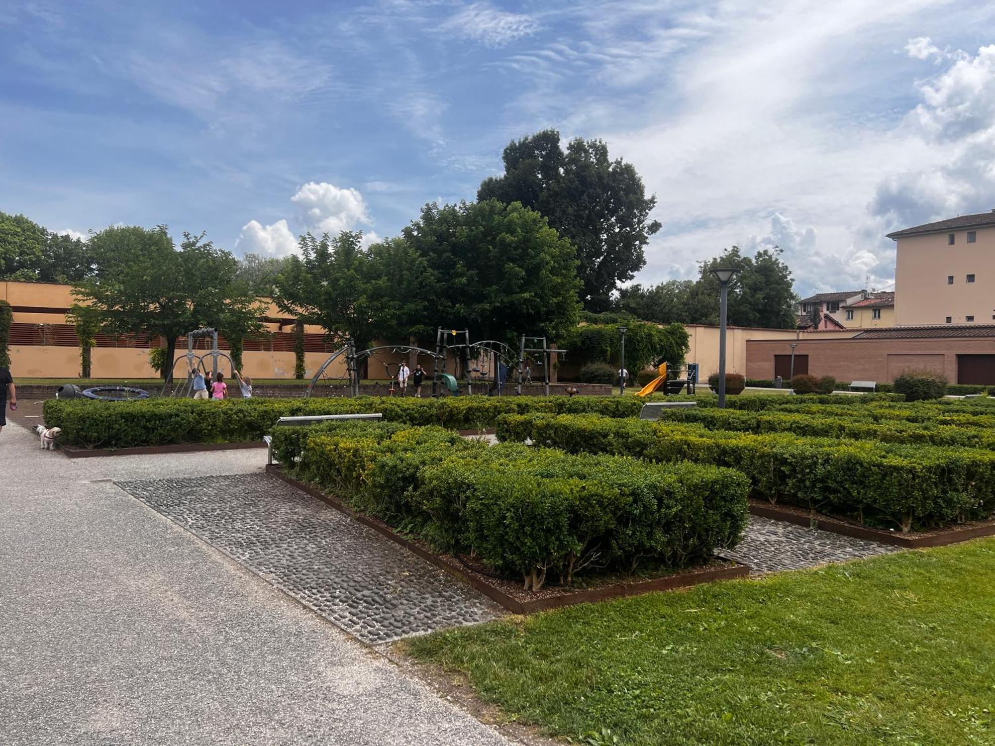 Casa Ai Giardini Lägenhet Lucca Exteriör bild